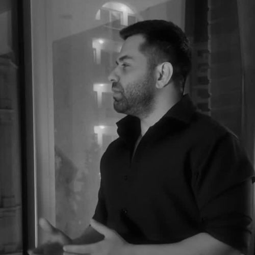 دانلود آهنگ همه عزادار سر به گریبون رضا بهرام دانلود آهنگ همه عزادار سر به گریبون رضا بهرام